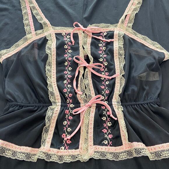 Vintage 70s Gossard Artemis Black & Pink Lacy Embroidered Maxi Nightgown size S - Picture 10 of 11